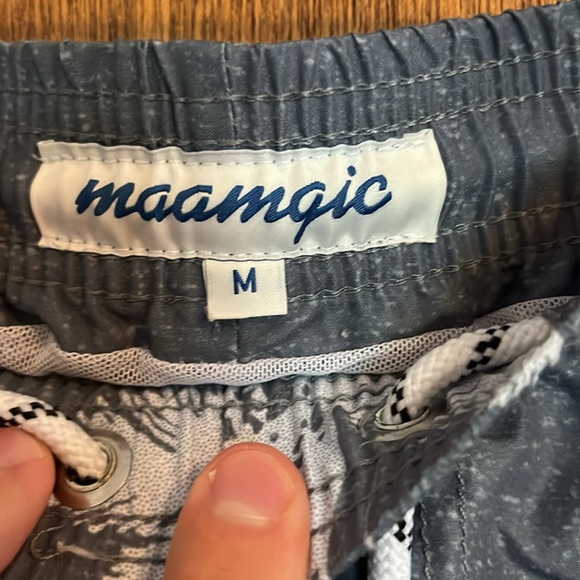 Maamgic Men’s Patterned Swimsuit Medium - Picture 2 of 5